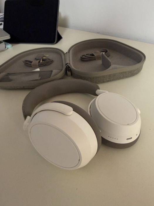 Casti over-ear Sennheiser Momentum 4, Wireless, ANC, Alb