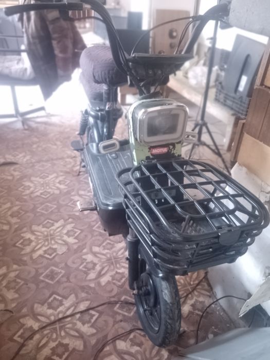 Скутер GMKA 0001