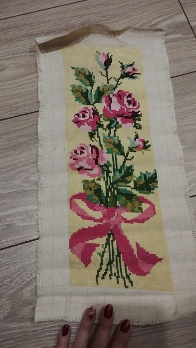 Спешно Гоблен  букет рози