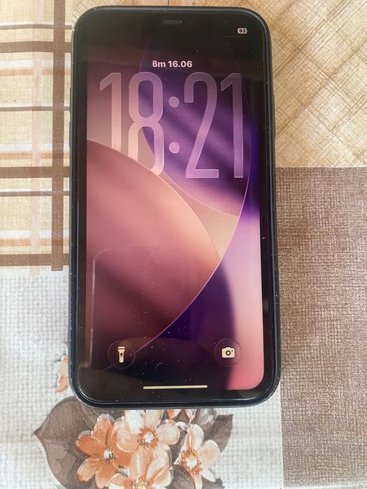 Iphone 11 , 64 GB