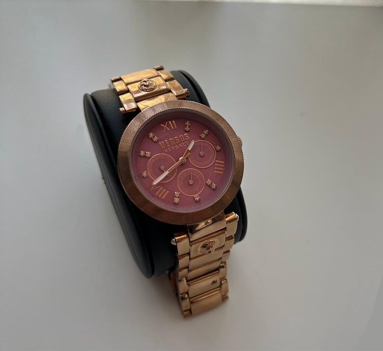 Часы Vesus Versace