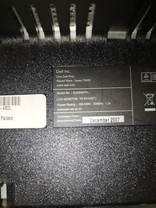 Монитор Dell E226WFPc LCD 22" продавам 2 бр, работят без забележка