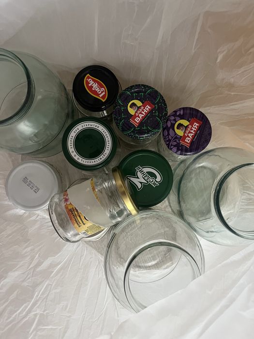 Отдам банки бесплатно