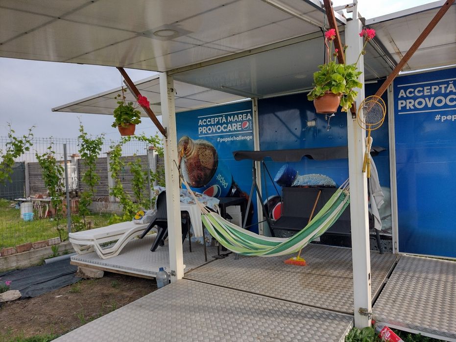 Terasă, cub...din aluminiu (pliabil), schimb cu auto sau rulotă.