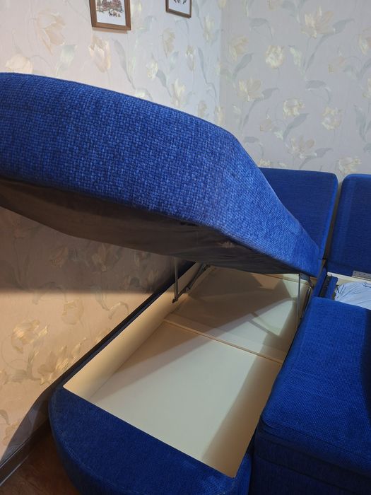 Продам диван угловой