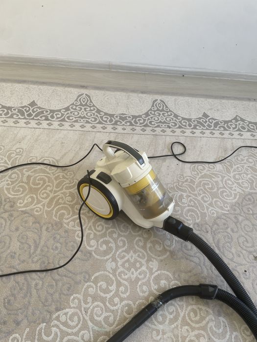 Пылесос Керхер продам