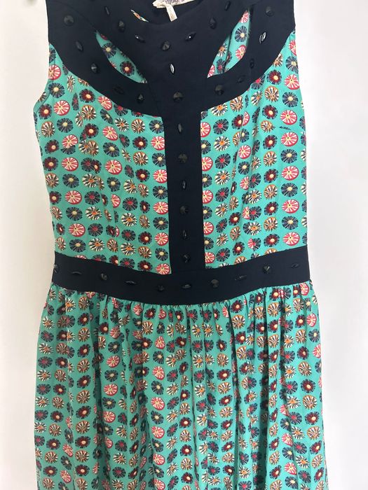 Продам платье новое