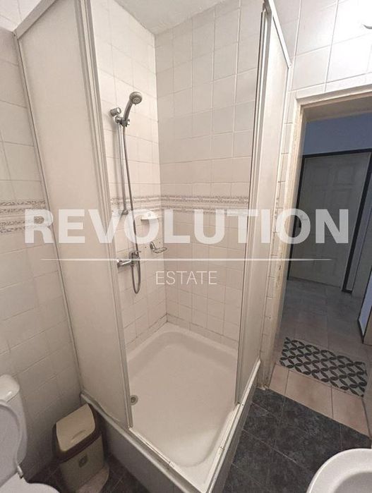 Тристаен апартамент в района на м-т Траката