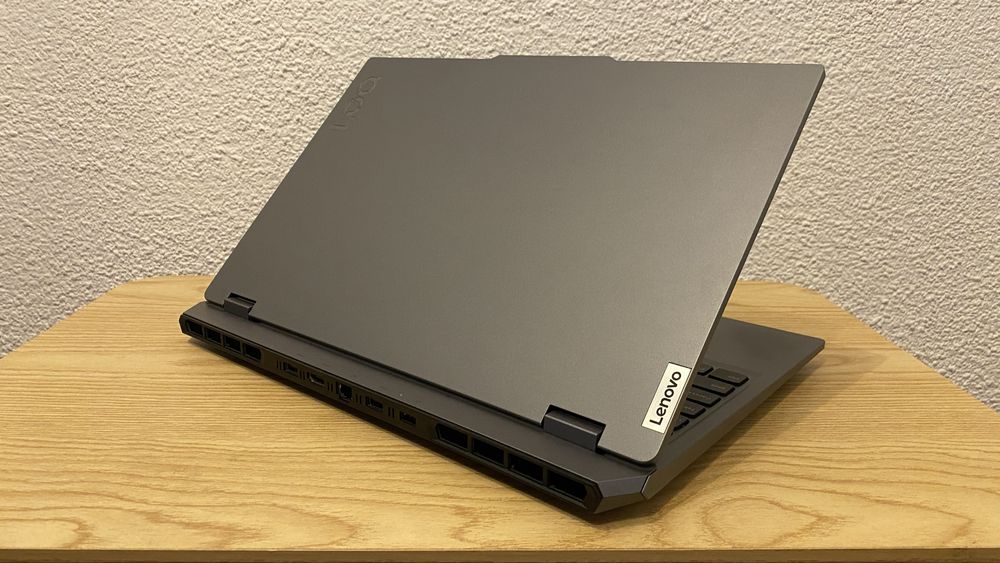 Laptop Gaming Lenovo LOQ 15IRX9