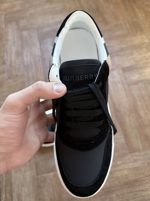 Pantofi Burberry marimea 45