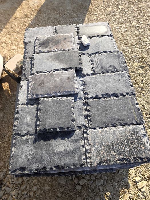 Гнайс облицовъчен камък подова настилка декоративен озеленяване тикли