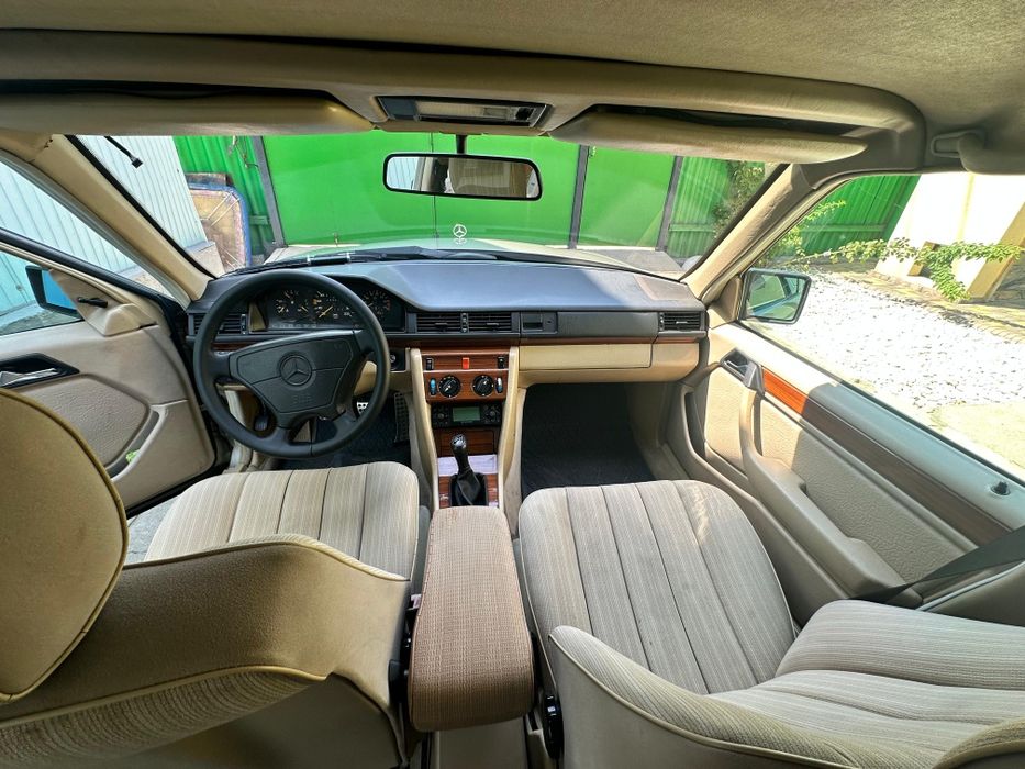 Мерседес Бенс W124 M111