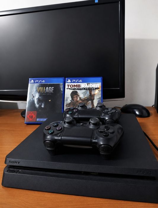 Vând ps 4 impecabil + 2 manete