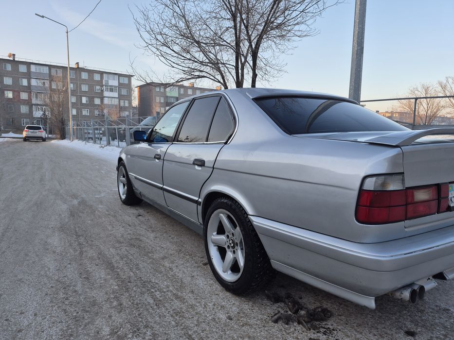 Продам BMW 5 e34