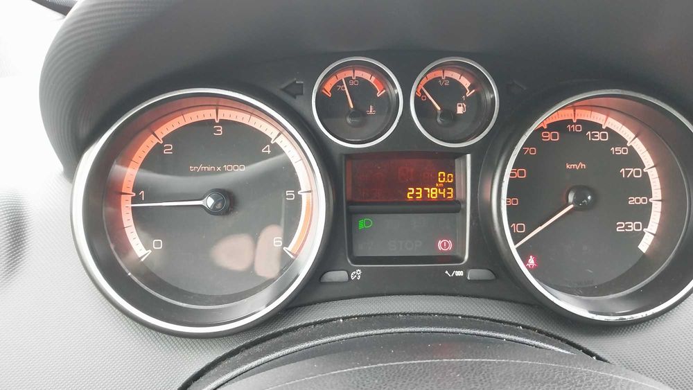 Vând PEUGEOT 308 SW 1.6 diesel, an 2010, 90 cp, 237 800 km
