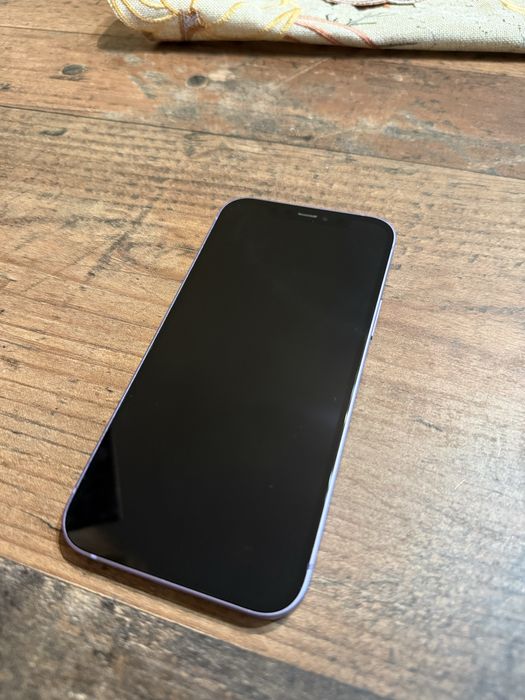 Iphone 12, лилав 64GB