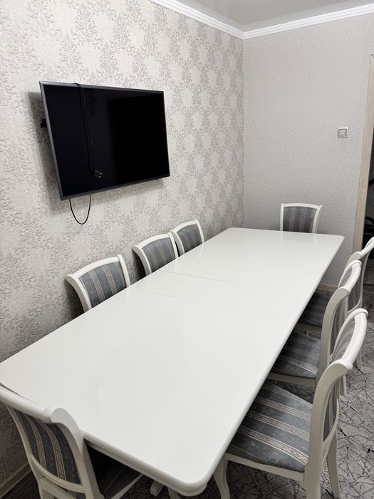 Продам комплект стол со стульями