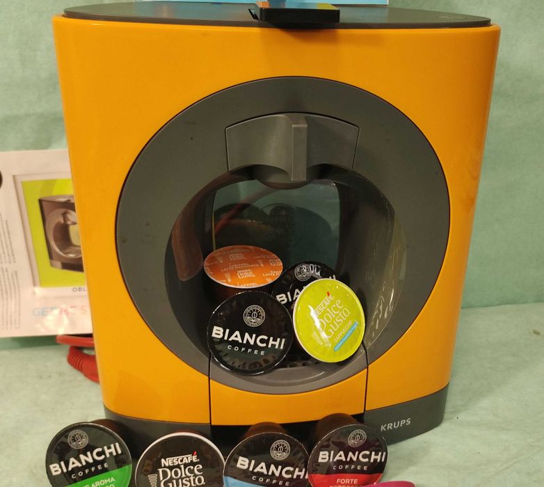 Кафемашина с гаранция 1 година NESCAFÉ® за капсули Dolce Gusto Krups OBLO.Orange/Yellow