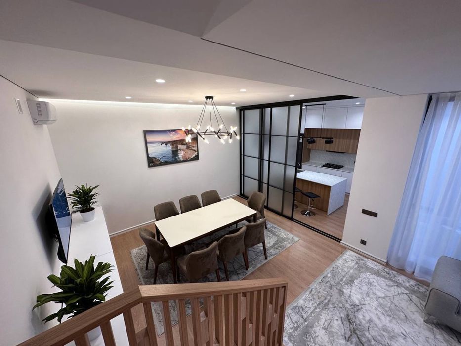 4 комнатная Дуплекс квартира на Тараса Шевченко