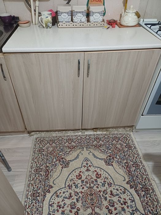 Срочно продам Кухонный гарнитур.