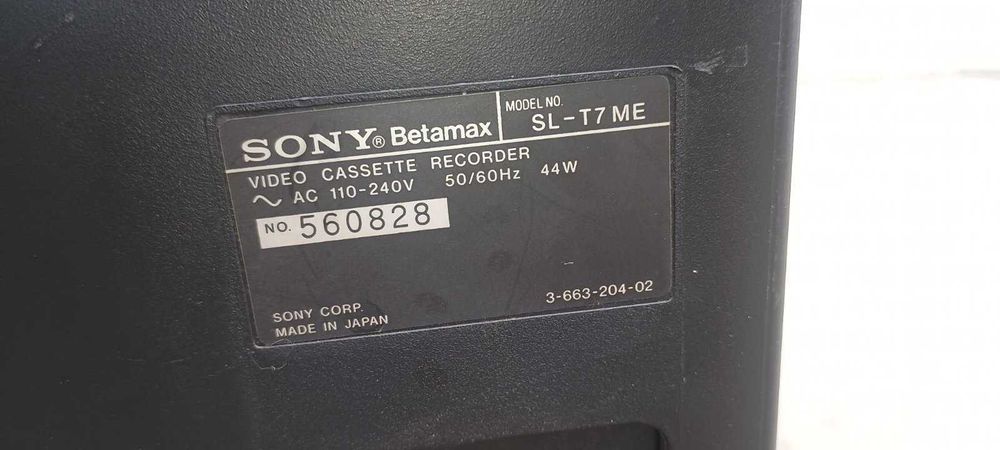 Sony Betamax SL-T7ME + SANYO VTC5000-II video cassette recorder