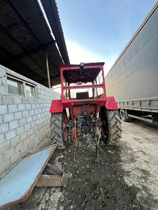 Tractor universal 650