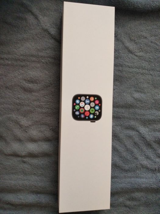 Smartwatch series 6 sotiladi