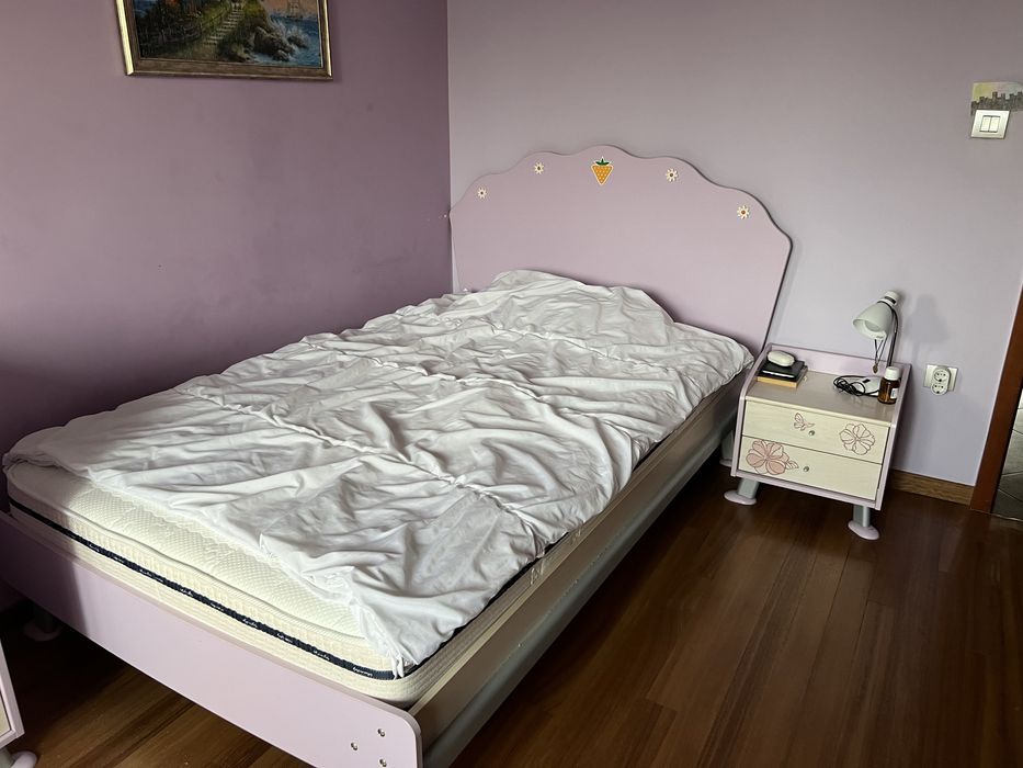 Легло от комплект мебели за детска стая