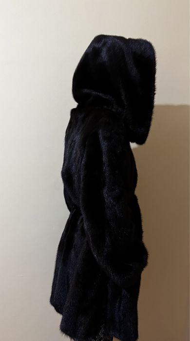 Норковая шуба 180000