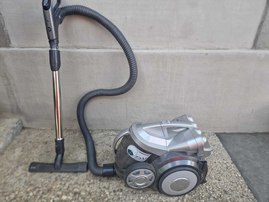 LG V-KC 902 HT | Aspirator fara sac | 2000W | 2L