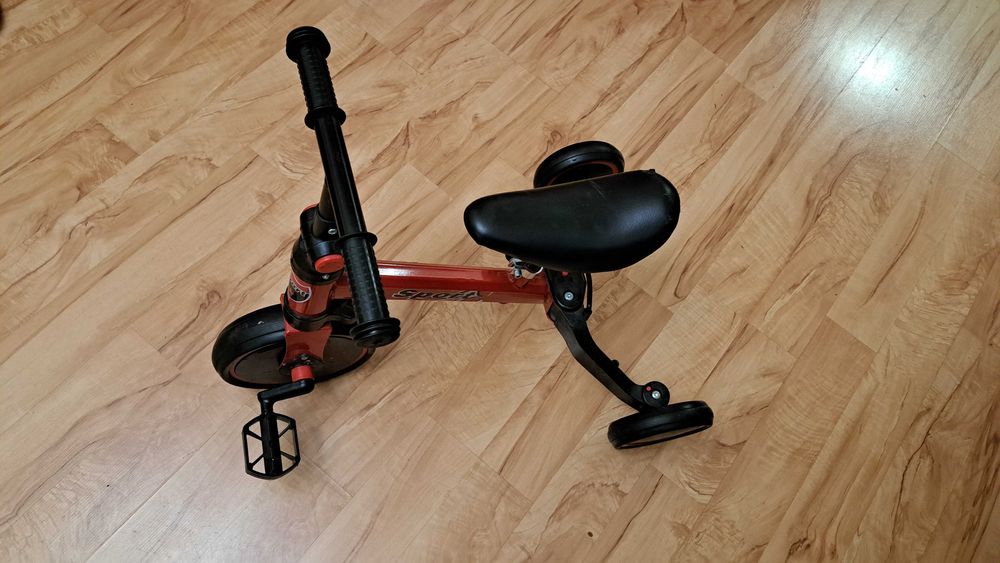 Trotineta-reglabila cu sau fara pedale pt copii 2-3 ani