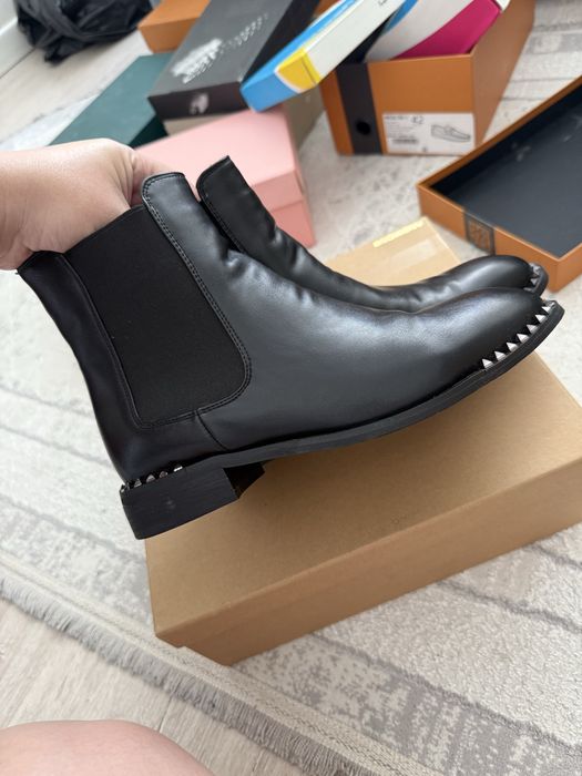 Продам новые демисезонные сапоги