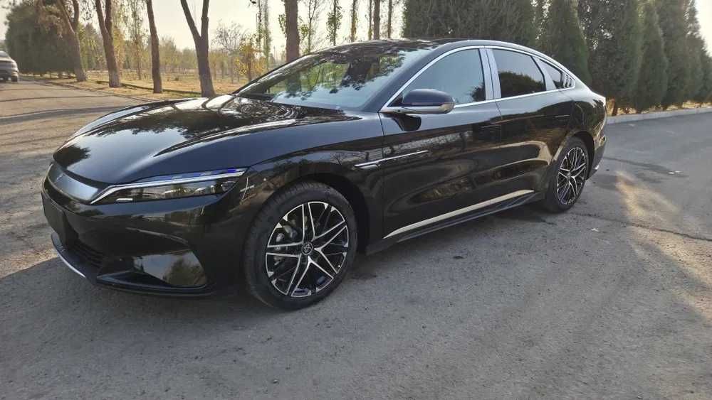 BYD HAN L nasiyaga va naqtga chiqazib beramiz