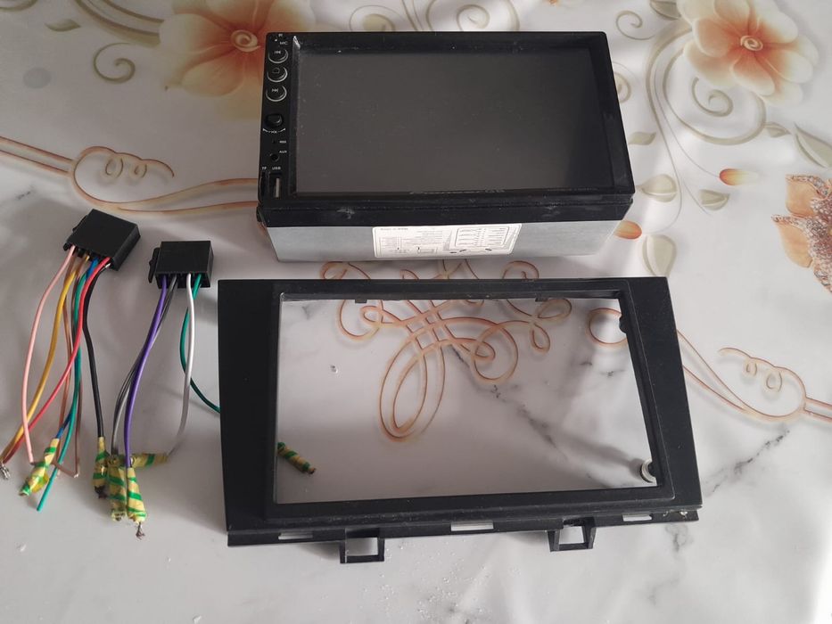 Продам магнитолу