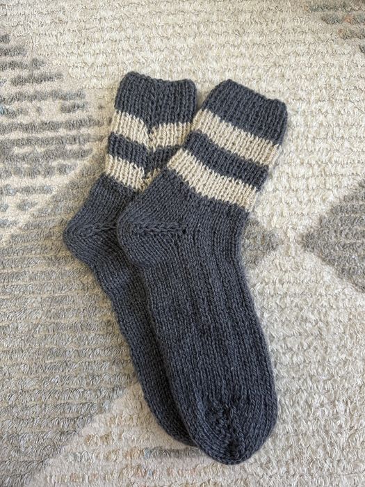Вязанные носки ручной работы