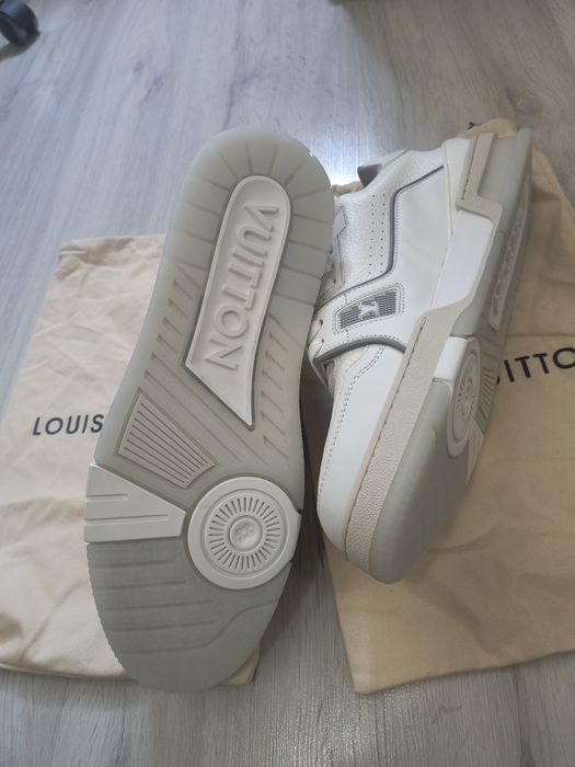 Louis Vuitton trainers white 44