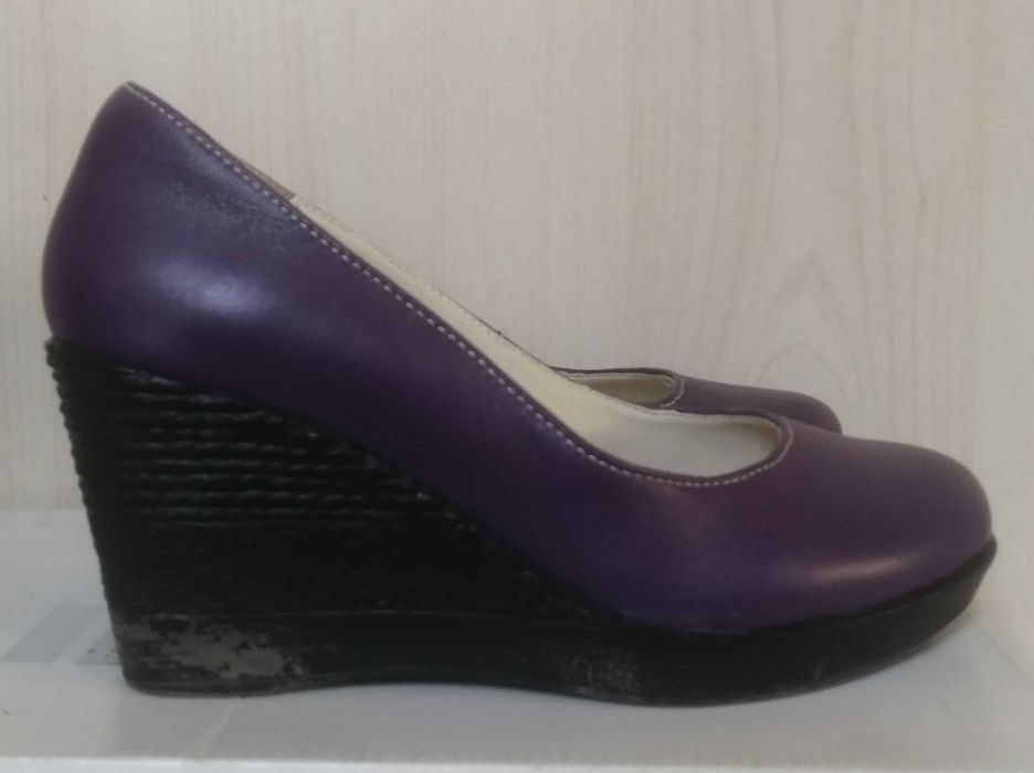 Pantofi din piele naturala cu platforma neagra numarul 35 / 36