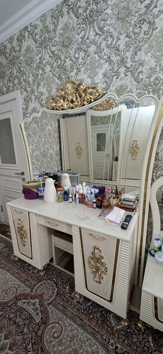 Спальне гарнитура в комплекте