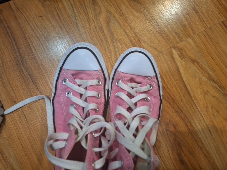 Converce розови обувки