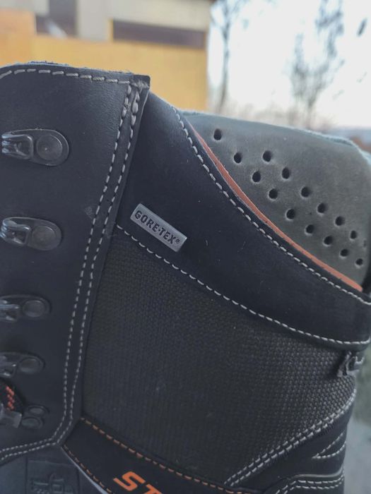 Papuci Gore Tex 44