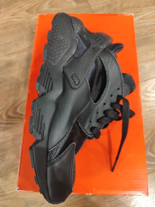 NIKE AIR HUARACHE дамски маратонки