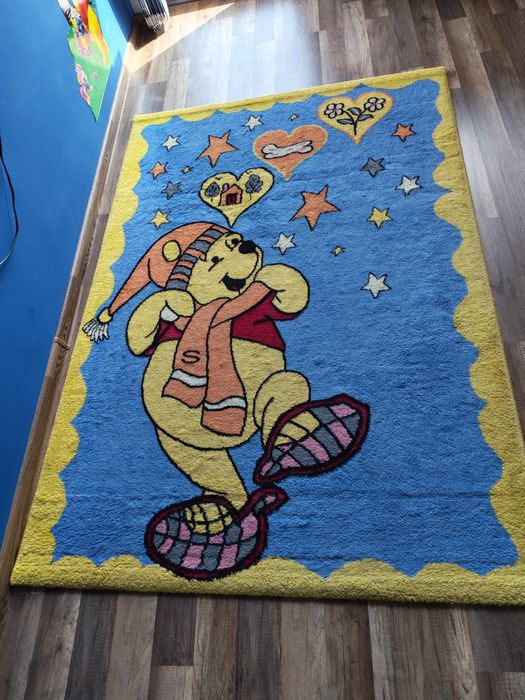 Детски килим с мотив Мечо пух