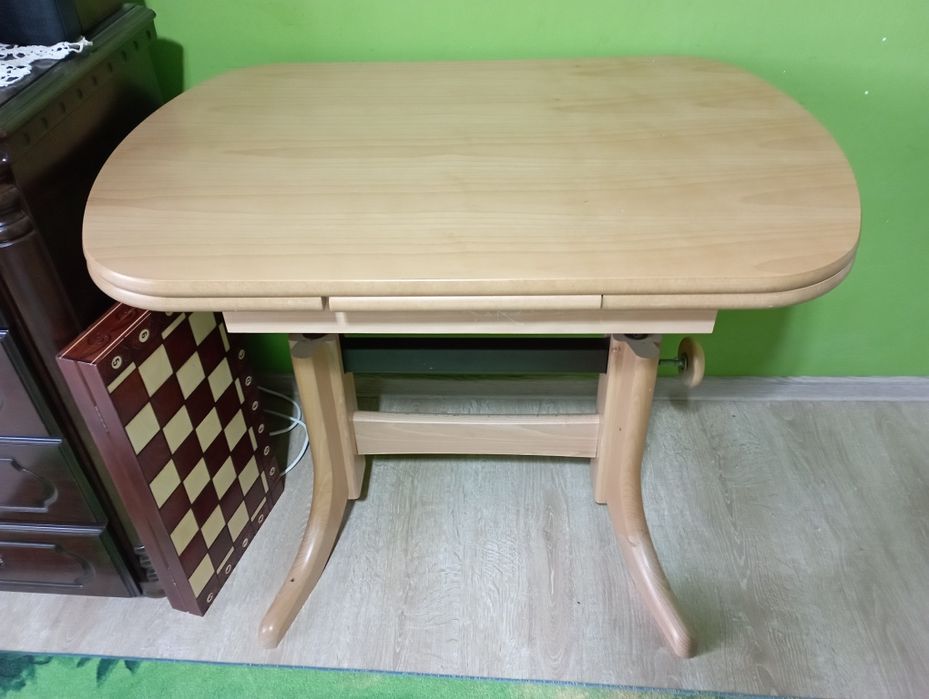 Vând masă lemn masiv