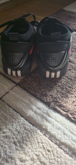 Маратонки Адидас баскетболни