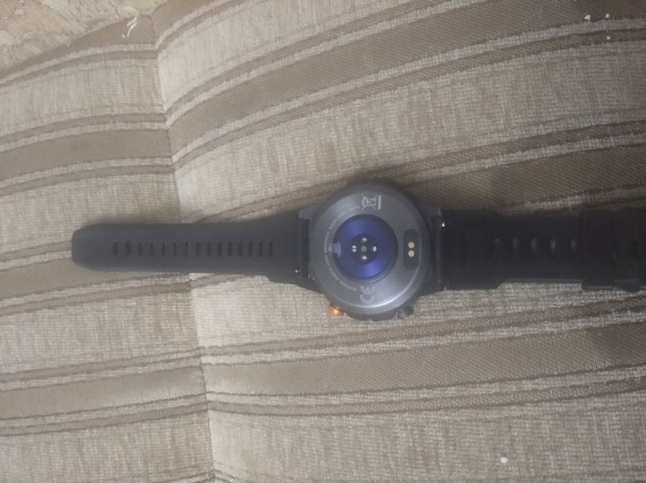 Срочно продам смарт чесы