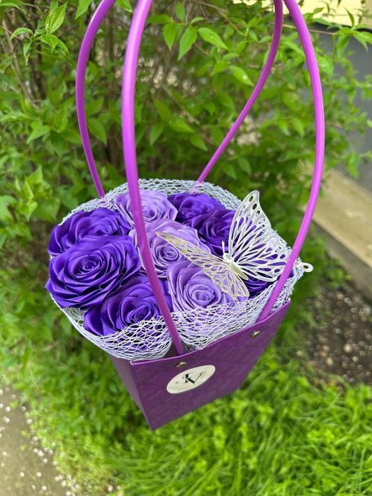 Trandafiri din satin