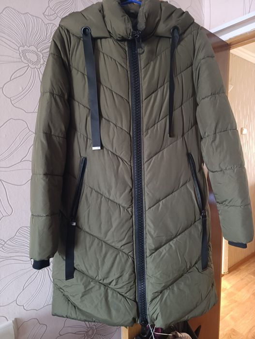 Продам женскую куртку