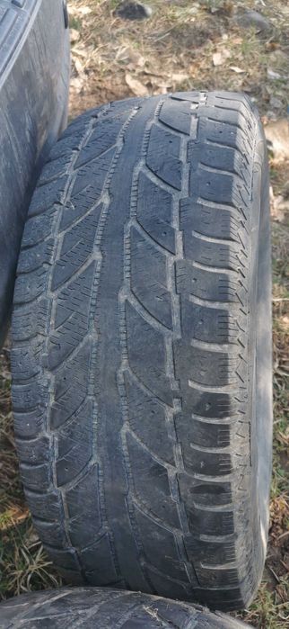 Cooper Weather-Master WSC – 245/70R16 – комплект всесезонни гуми