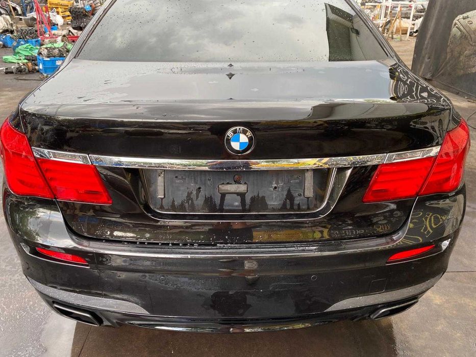 Dezmembrez bmw seria 7 f01 m-pachet/740 m-pack/bara f01 M/far adaptiv/