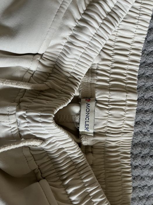 Белые Шорты Moncler
